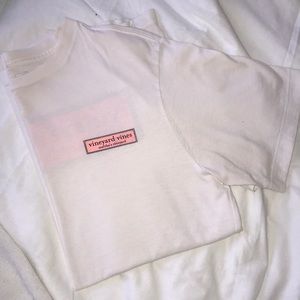 Vineyard vine T-shirt